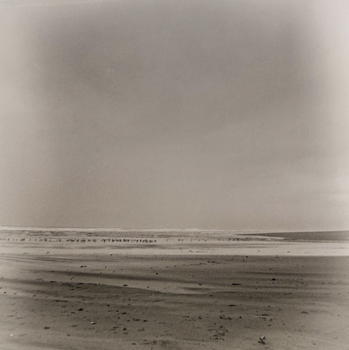 Two images of the Ona Beach.